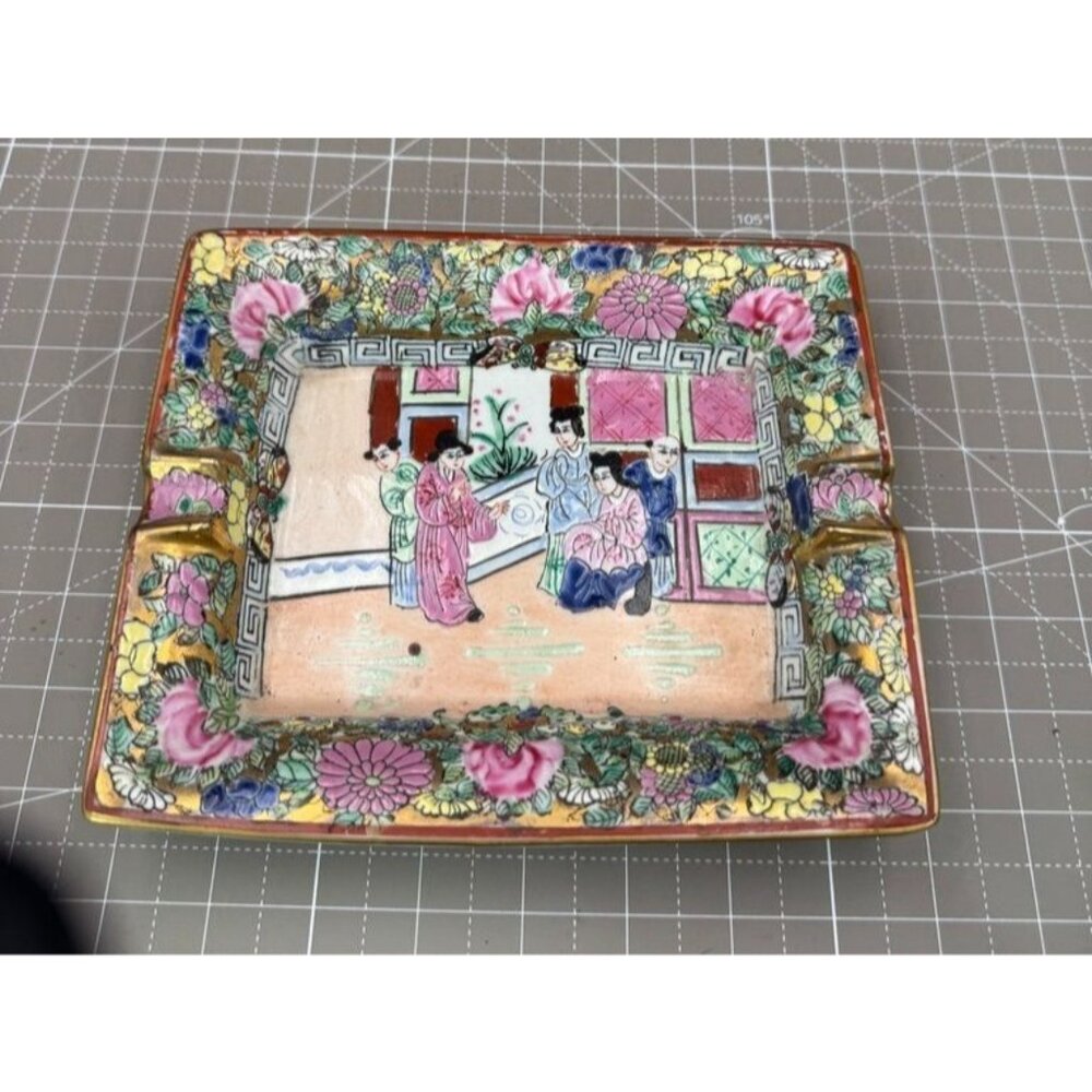 Antique Chinese Rose Medallion Ceramic Ashtray with Conversing Characters
